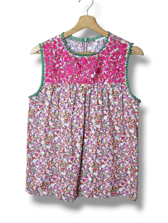 JODIFL Tops - Jodifl Ditsy Floral Tank Top Size M
